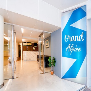 Grand Alpine Hotel